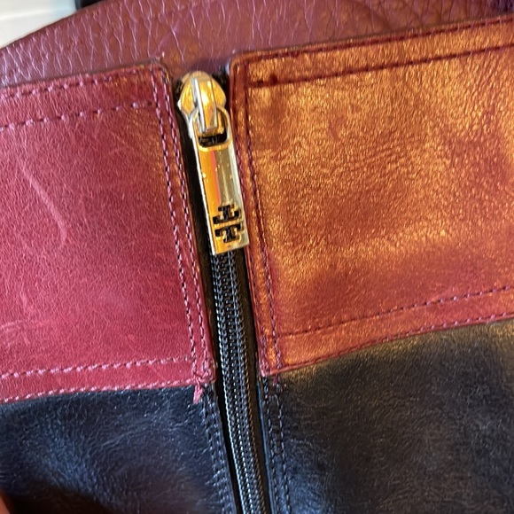 Tory Burch two-tone lug sole boots - Picture 4 of 4